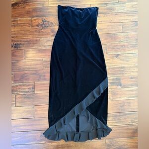Vintage Cache Black Velvet Strapless Midi Dress with Ruffled Hem Size 4
